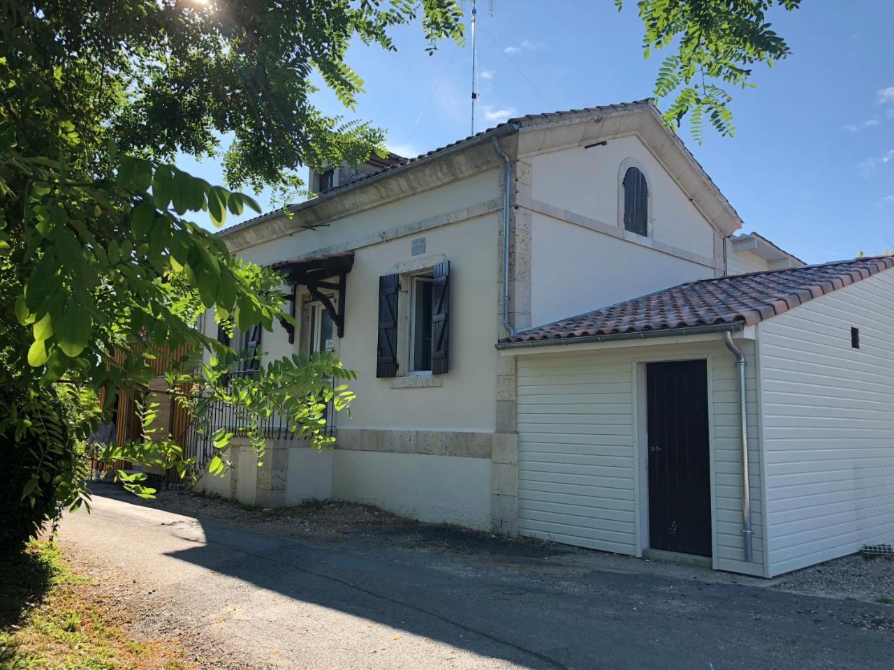 Bed and Breakfast L'Ile Aux Bateaux Buzet-sur-Baise Exterior foto