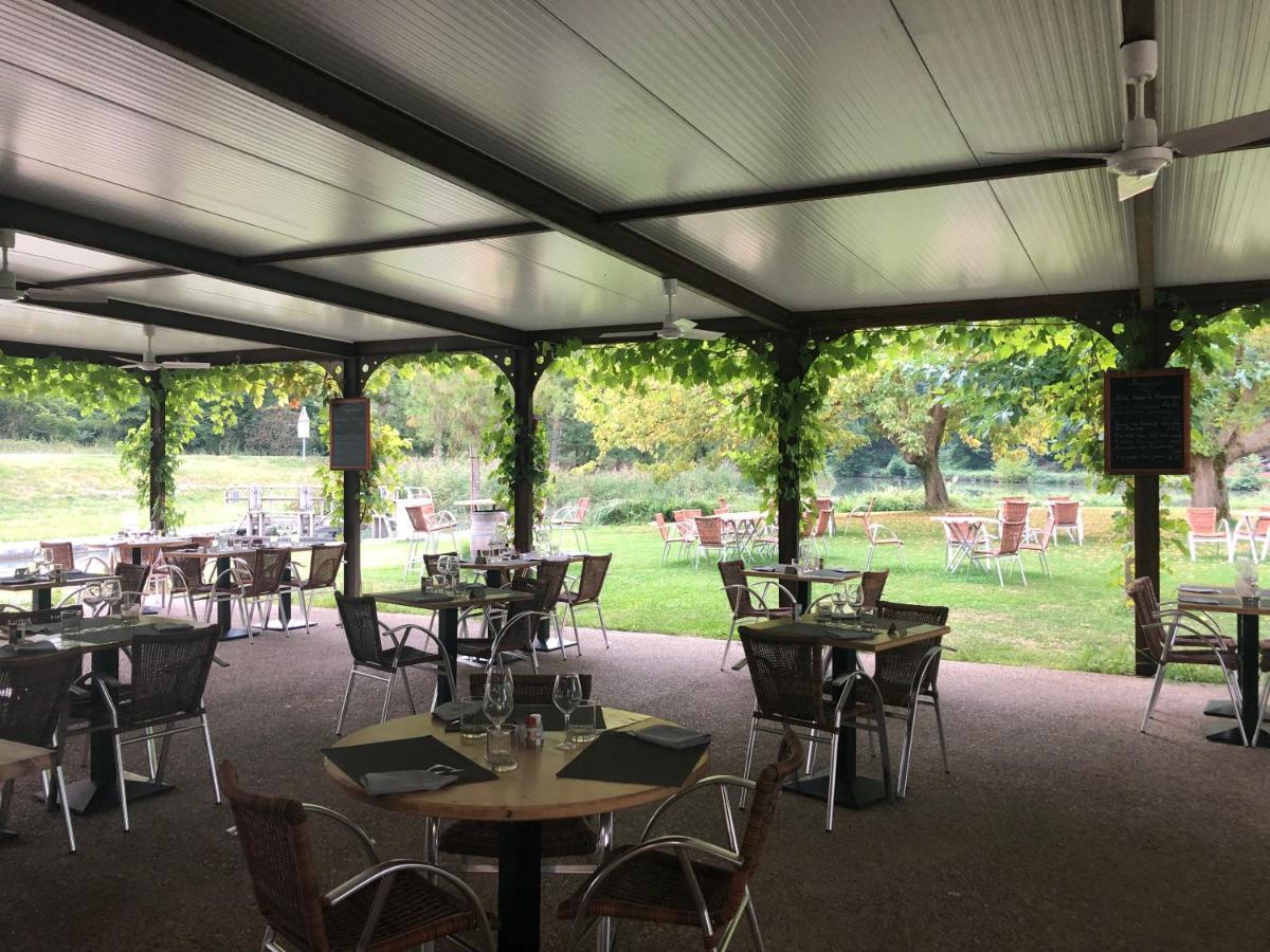 Bed and Breakfast L'Ile Aux Bateaux Buzet-sur-Baise Exterior foto